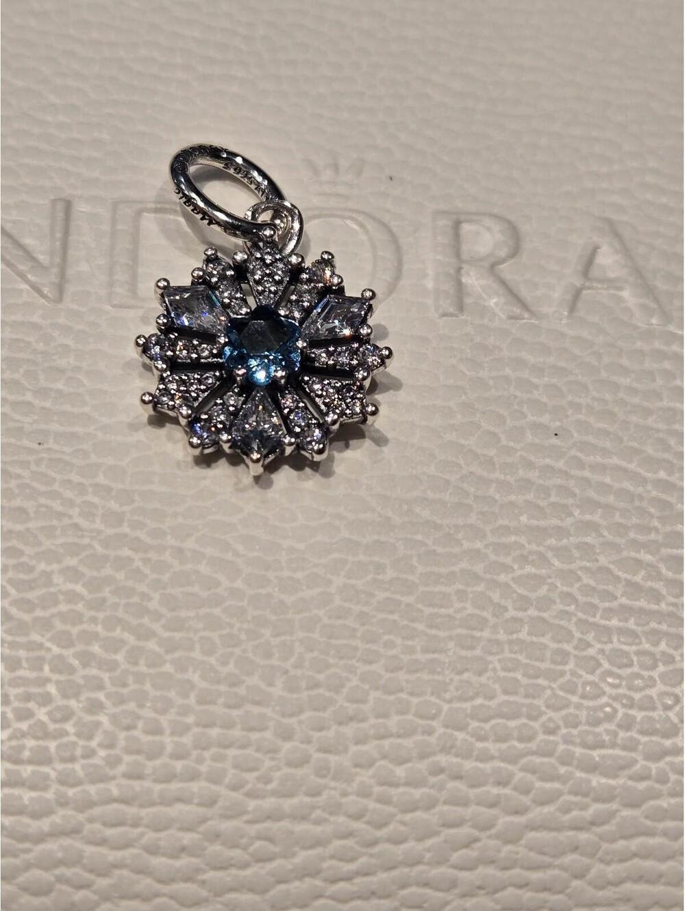 Pandora s925 ale snowflake charm cubic zirconia frozen Disney